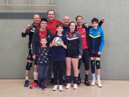 2026-02-21_vb-grossbreitenbach - 21.02.2026 Beim Freizeitturnier in Großbreitenbach ist ein bunt gemischtes Team angetreten. In der ersten Runde waren wir in einer sehr starken Gruppe, konnten aber dem späteren Turnierzweiten einen Satz abringen. Zum Schluss sind wir mit einem versöhnlichen 9 Platz nach Hause gefahren.